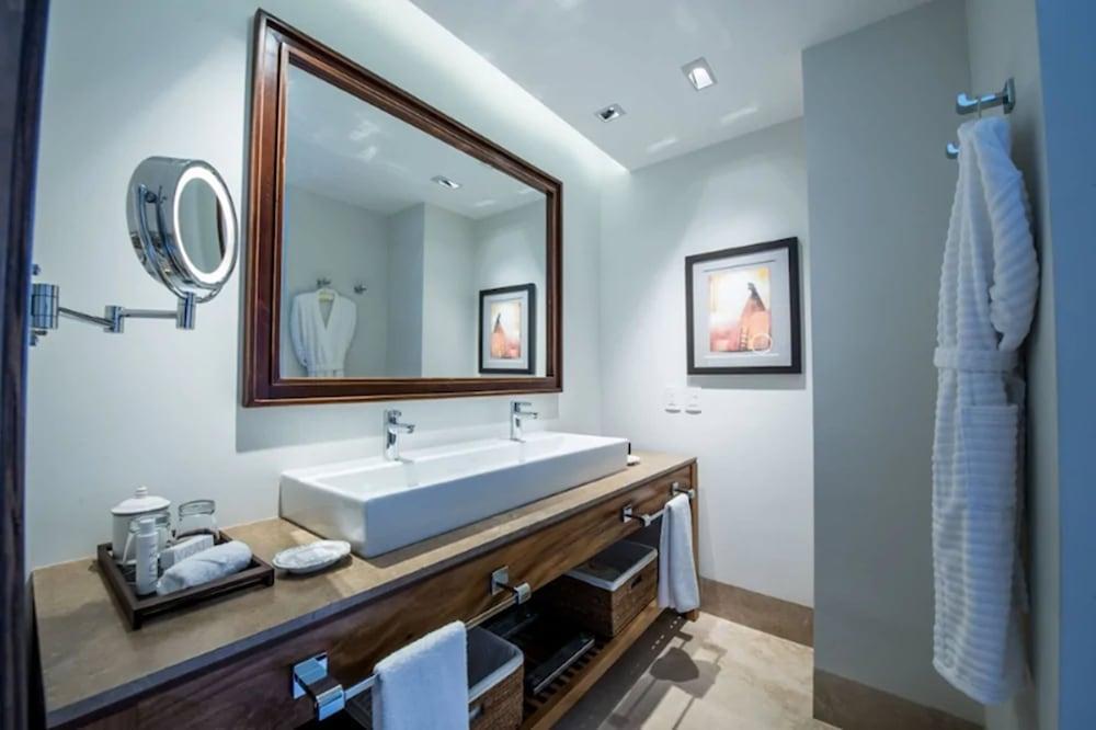 Square Small Luxury Hotel - Providencia Гвадалахара Экстерьер фото