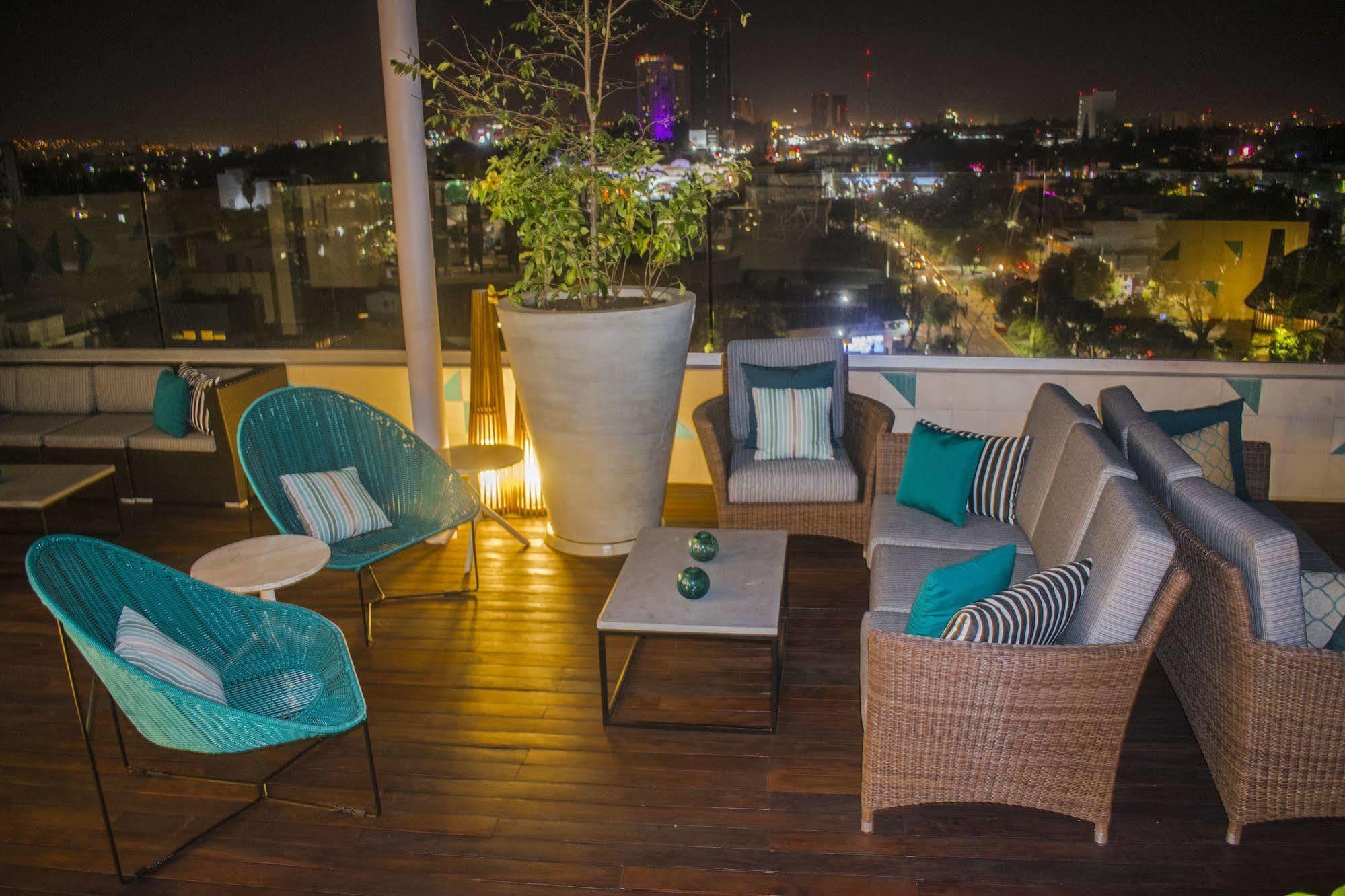 Square Small Luxury Hotel - Providencia Гвадалахара Экстерьер фото